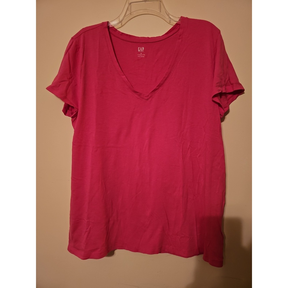 GAP Pink V-Neck Women's Shirt Size XL Favorite Tee